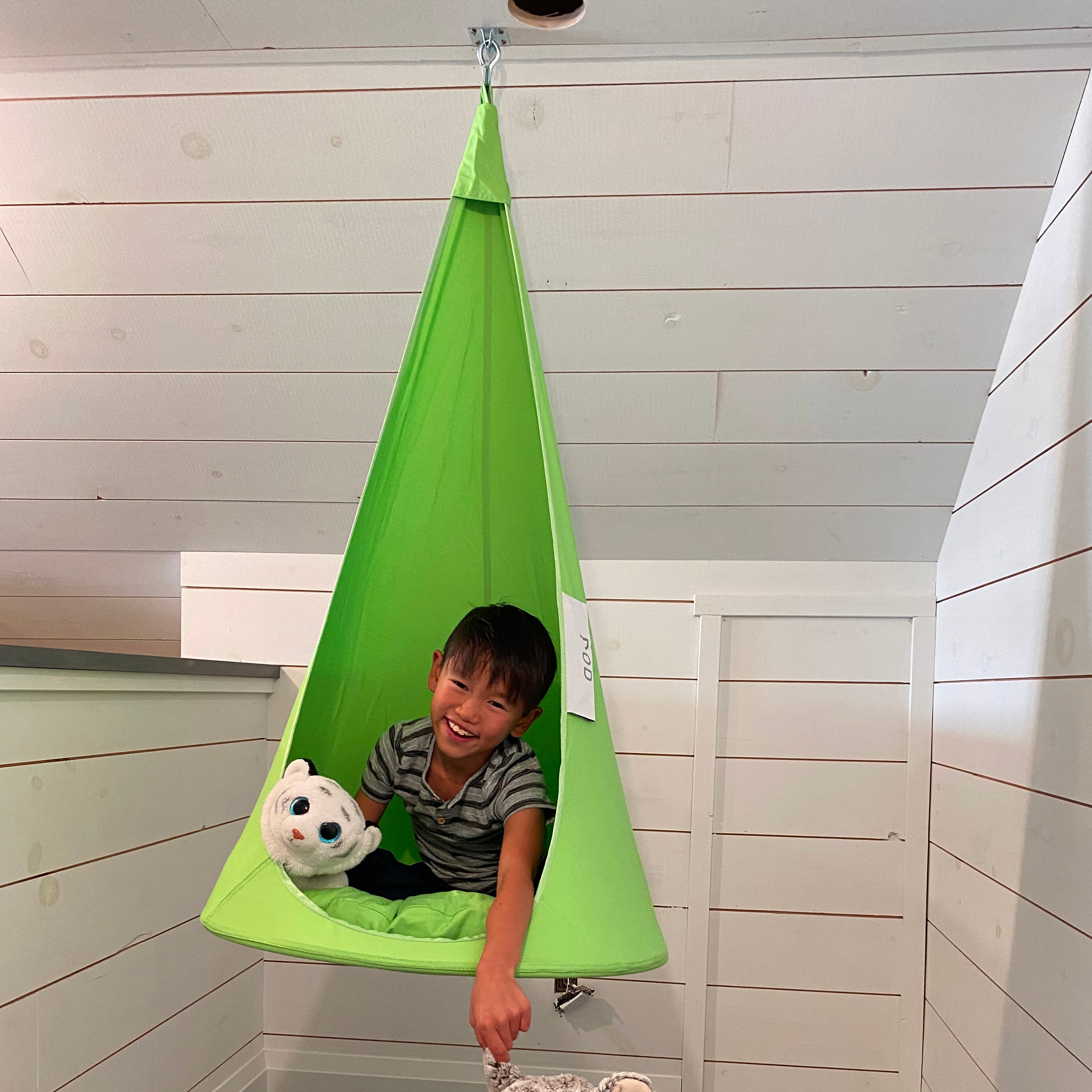 Cacoon Pod - Jellybean