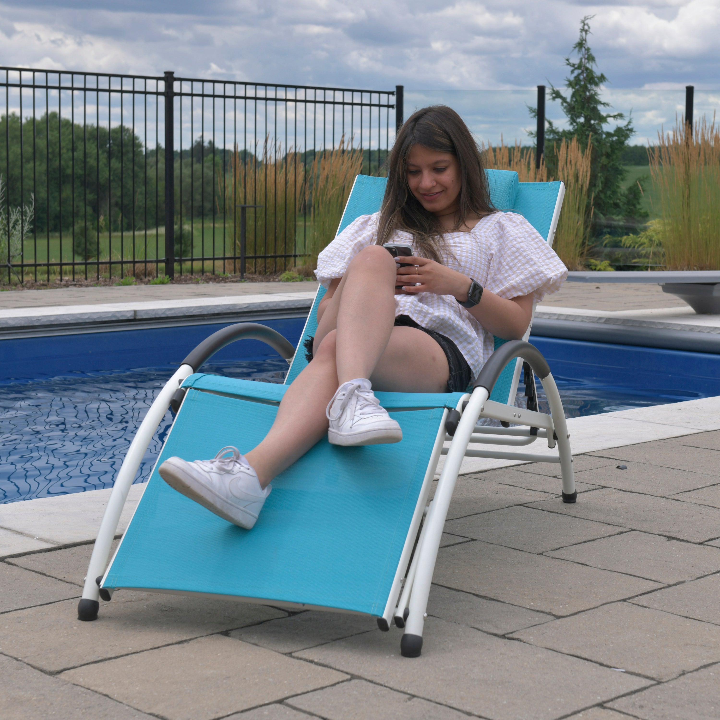 Dockside Phifer® & Aluminum Sun Lounger - True Turquoise – Vivere USA