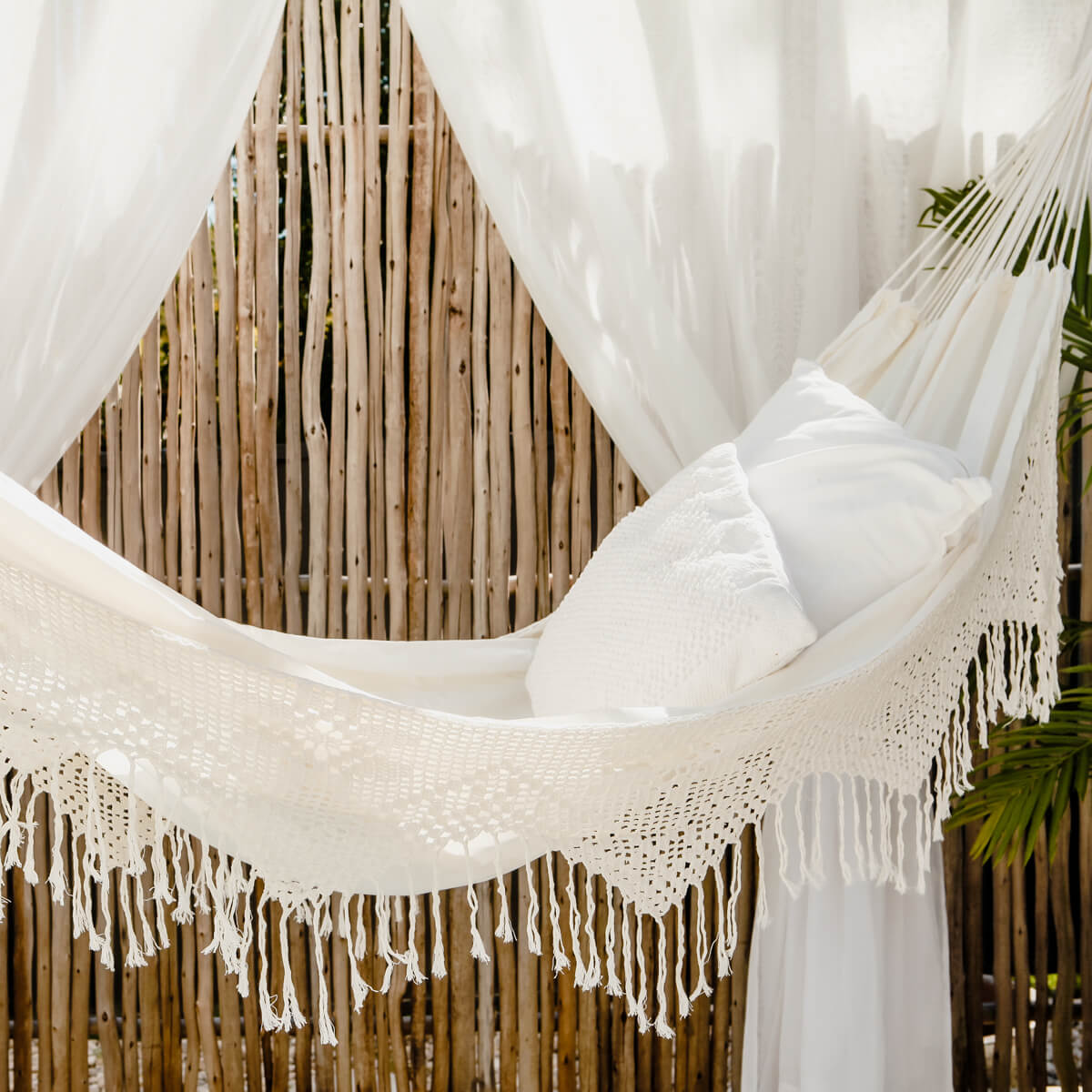 braz400-double-deluxe-cotton-hammock-beautiful-fringing-01_fecafa48-4449-42a7-ba3d-c14c4c5b8d3b.jpg